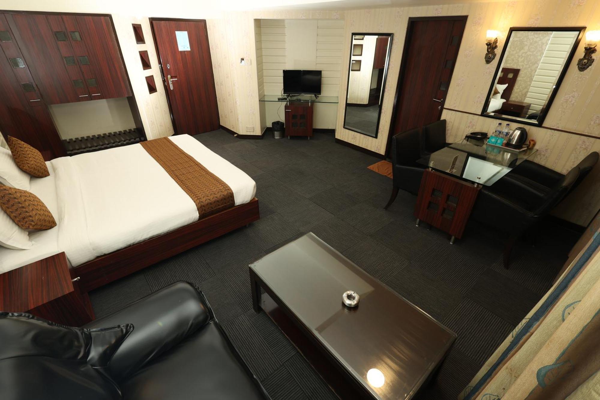 Quaint Suites Hotel & Banquet Mumbai Luaran gambar