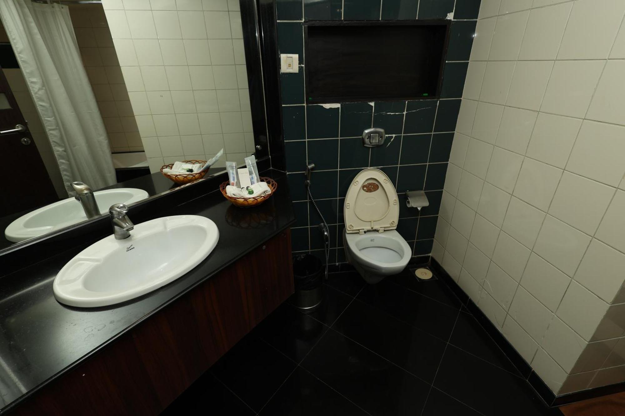 Quaint Suites Hotel & Banquet Mumbai Luaran gambar
